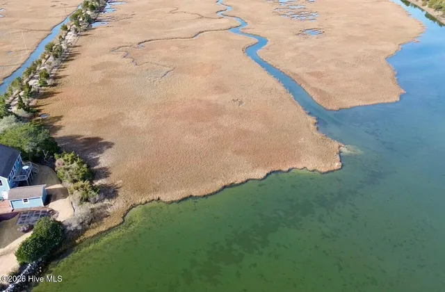 $300,000 | 3102 Highway 70, Beaufort, NC 28516