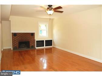 147 West Orvilla Road Hatfield, PA 19440 - Photo 4 of 12 Living Room