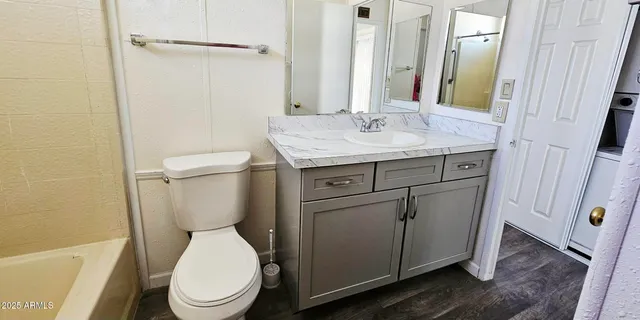 $1,300 | 6162 South Pinehurst Drive, Chandler, AZ 85249