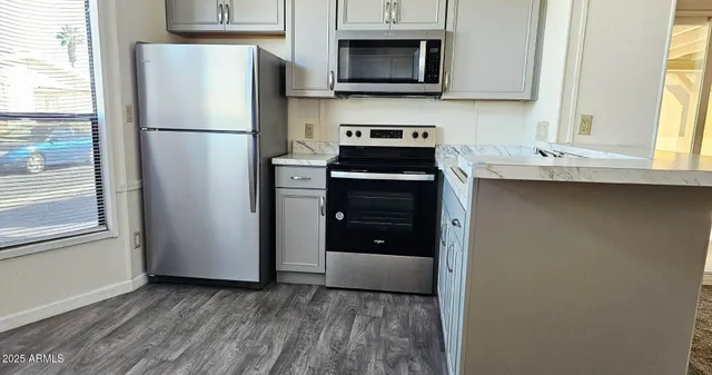 $1,300 | 6162 South Pinehurst Drive, Chandler, AZ 85249