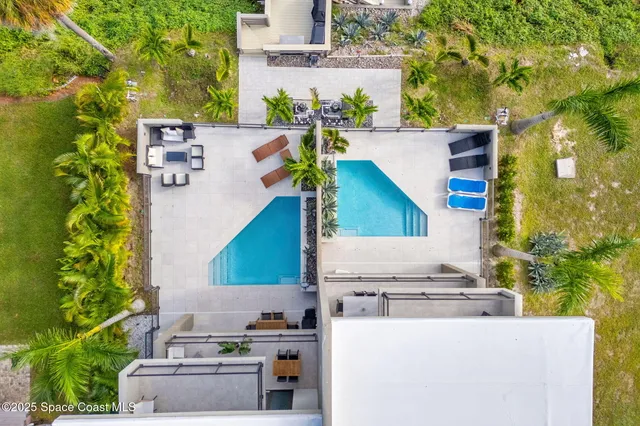 a view of house with outdoor space and seating space