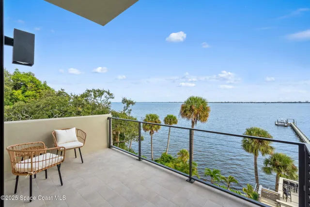 $2,000,000 | 1807 Riverview Drive, Melbourne, FL 32901