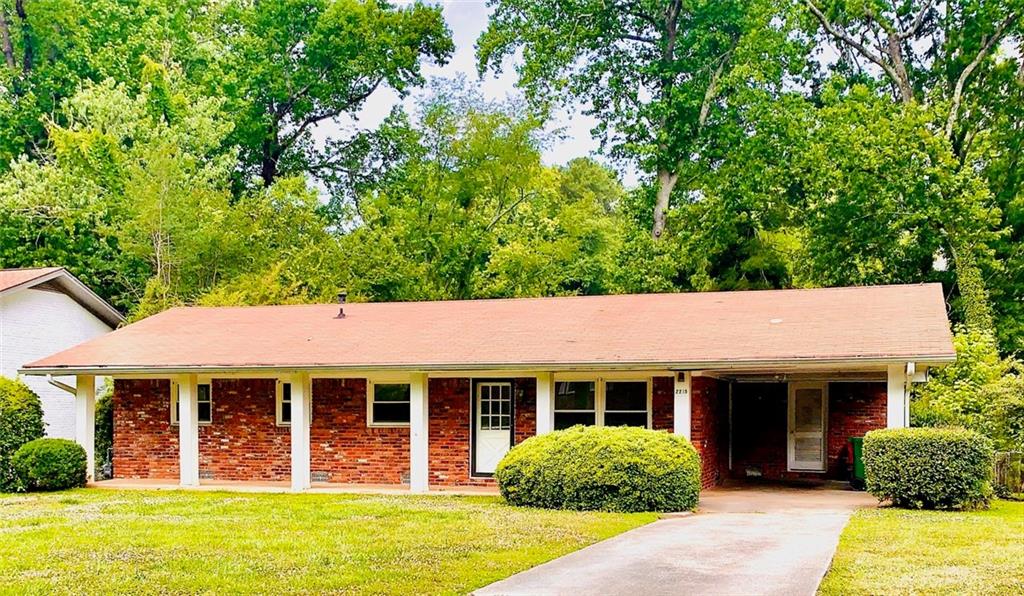 4- sides bricked ranch home