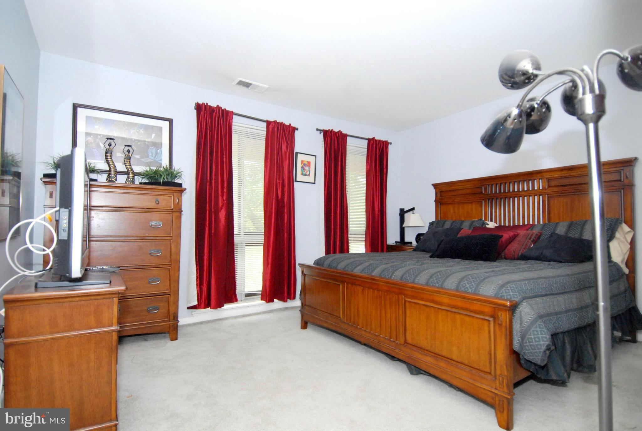 19 Hamill Road, Unit 19F Baltimore, MD 21210 - Photo 15 of 20 Bedroom