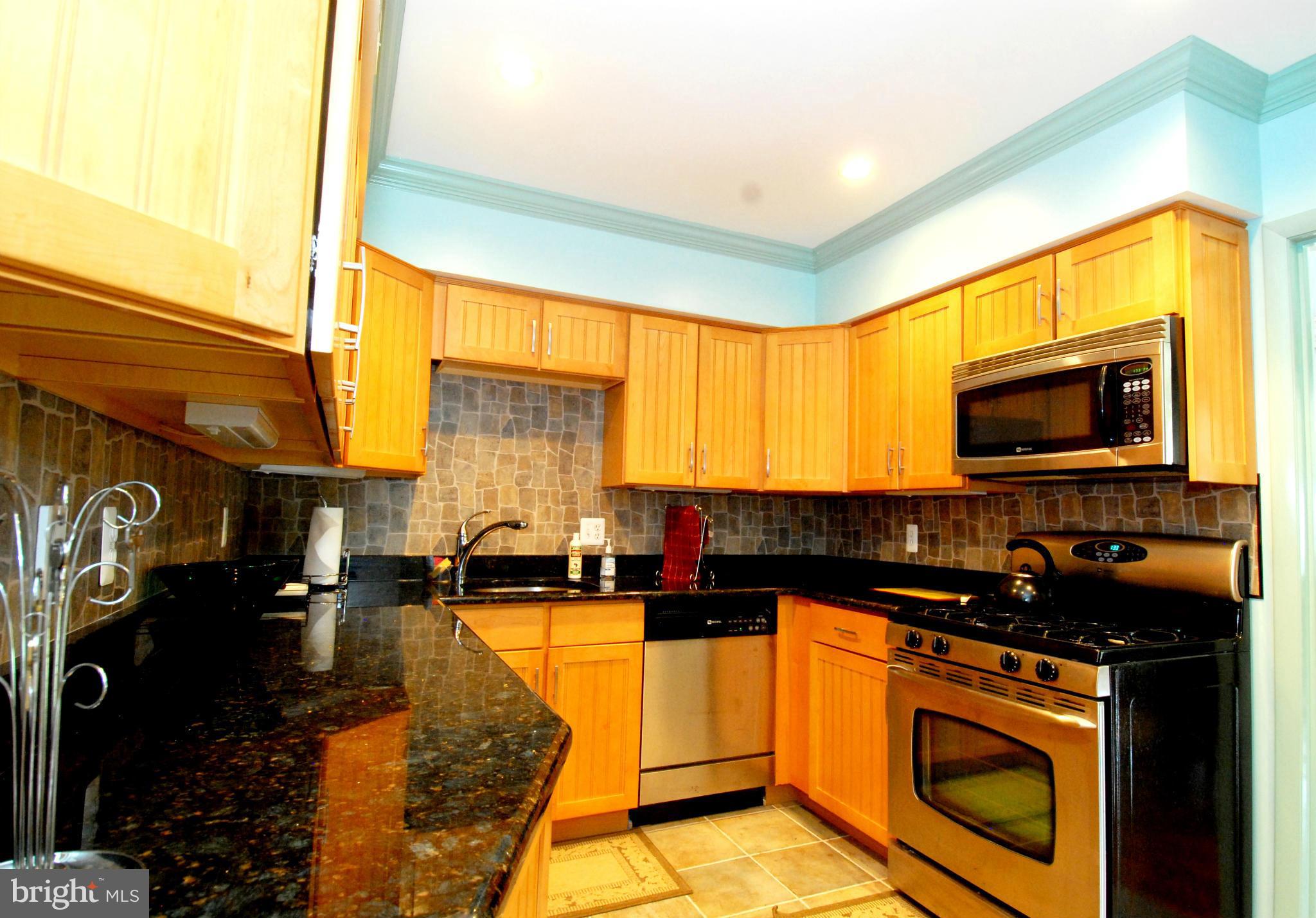19 Hamill Road, Unit 19F Baltimore, MD 21210 - Photo 10 of 20 Kitchen