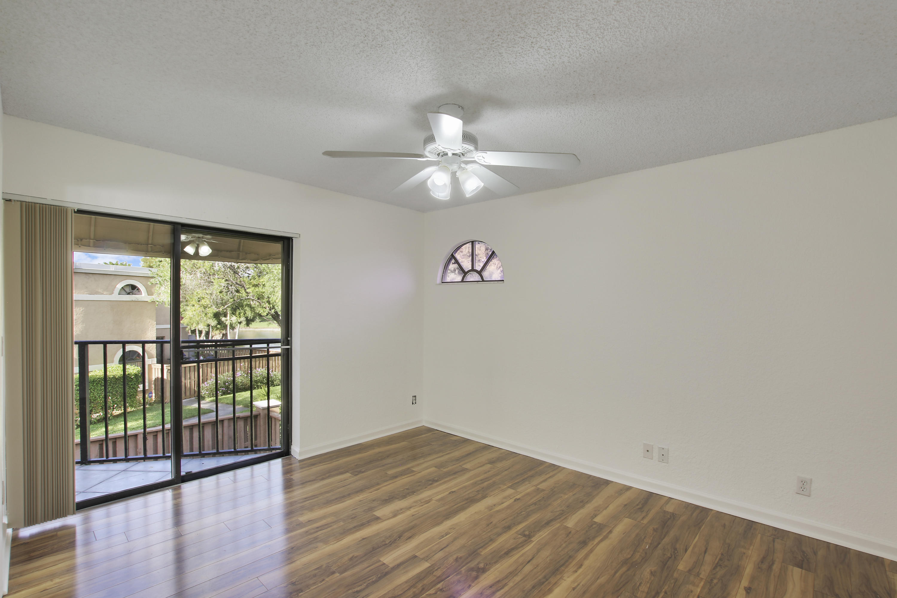 8213 Thames Boulevard, Unit B Boca Raton, FL 33433 - Photo 11 of 23 House2-41