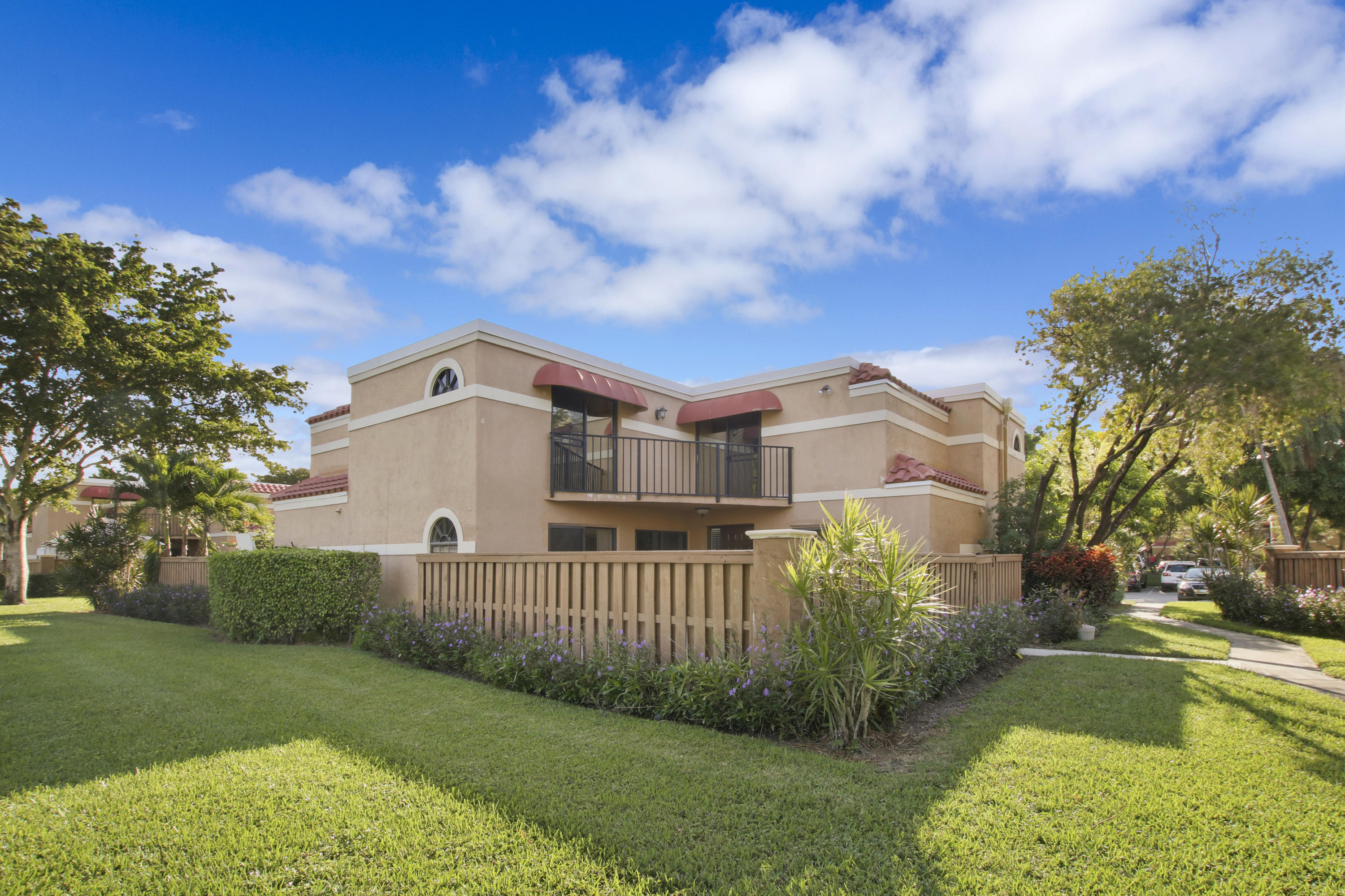 8213 Thames Boulevard, Unit B Boca Raton, FL 33433 - Photo 17 of 23 House2-4