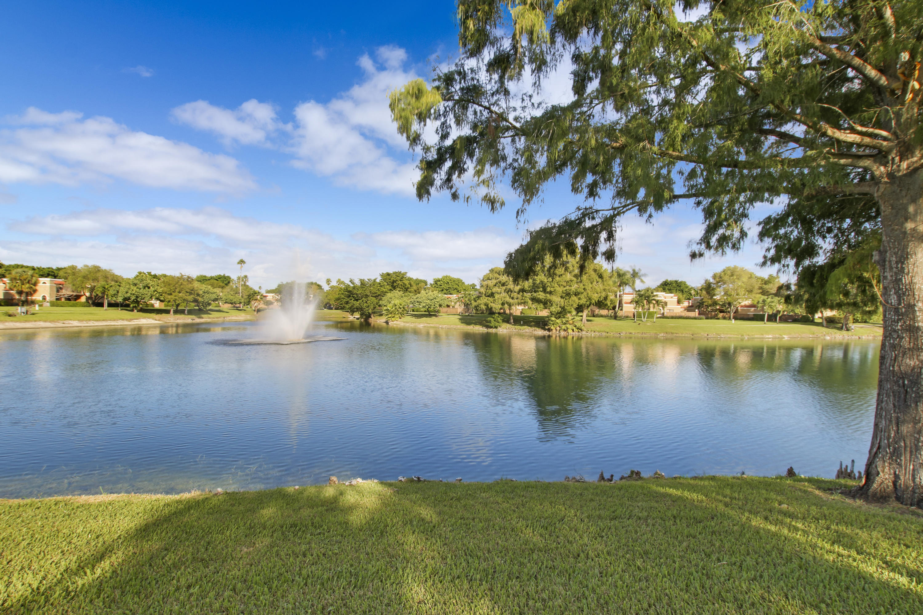 8213 Thames Boulevard, Unit B Boca Raton, FL 33433 - Photo 2 of 23 House2-5