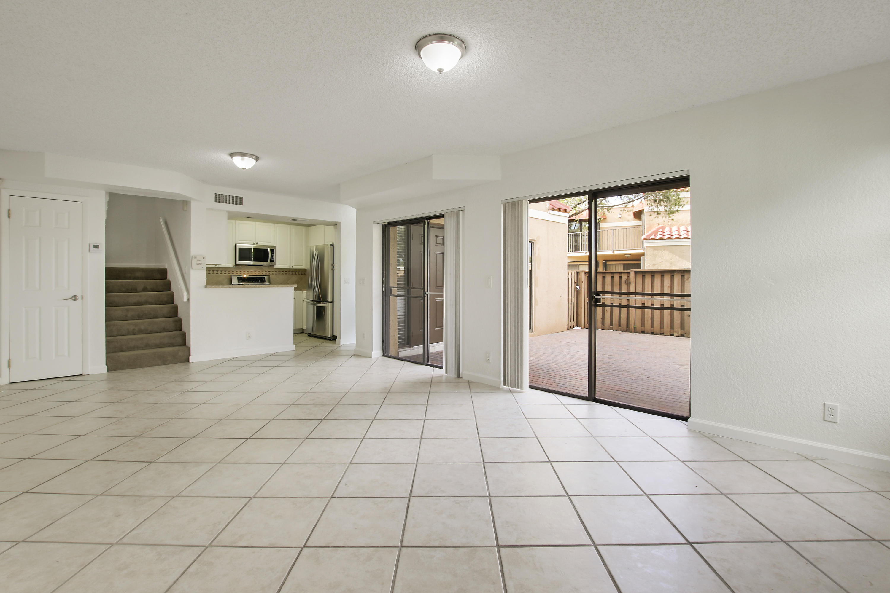 8213 Thames Boulevard, Unit B Boca Raton, FL 33433 - Photo 5 of 23 House2-34