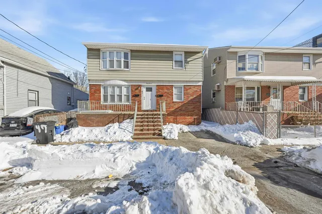 $3,000 | 47 East 14th Street, Unit 1, Bayonne, NJ 07002