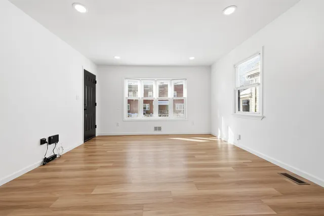 $3,000 | 47 East 14th Street, Unit 1, Bayonne, NJ 07002