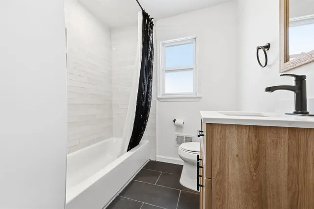 $3,000 | 47 East 14th Street, Unit 1, Bayonne, NJ 07002