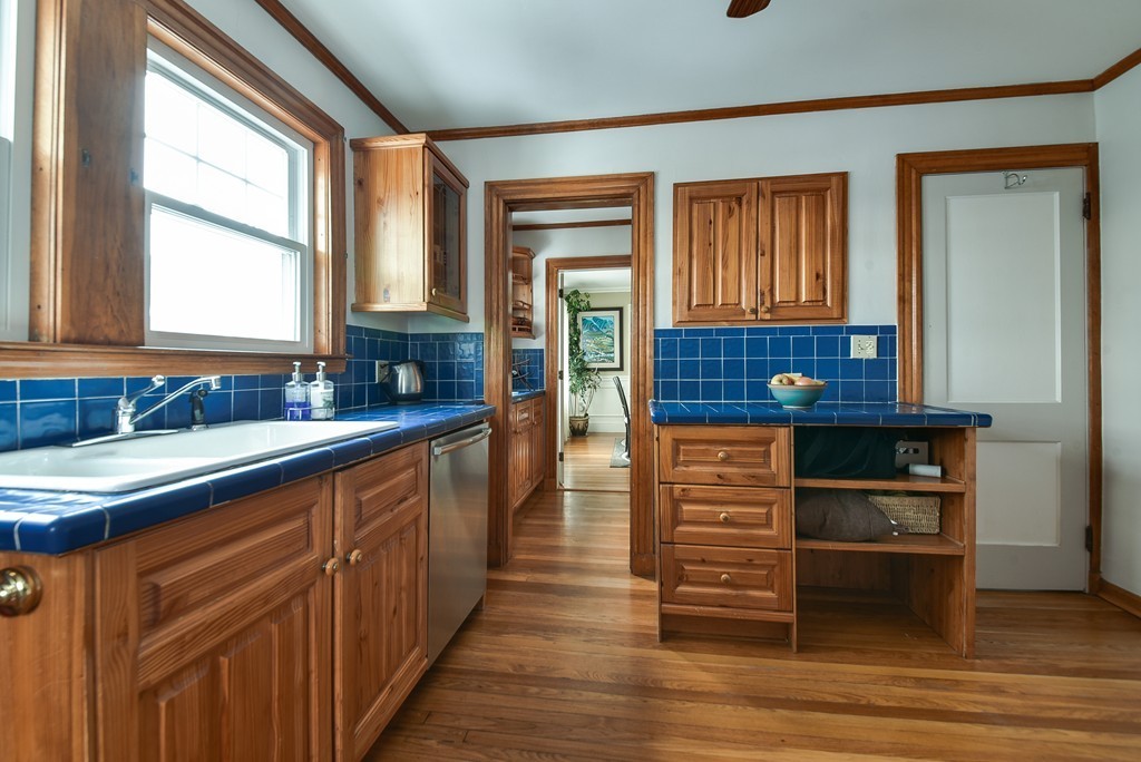 99 Hillside Road, Unit 1 Watertown, MA 02472 - Photo 12 of 29 Gallery Image 12