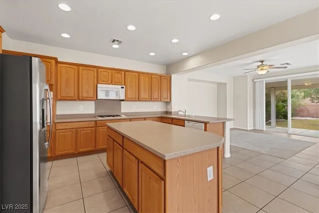 $2,399 | 7213 Fairwind Acres Place, Las Vegas, NV 89131