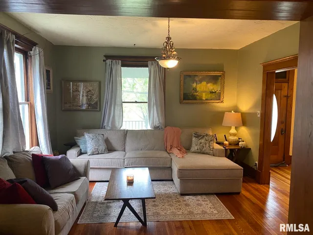 $154,900 | 506 South 20th Street, Murphysboro, IL 62966