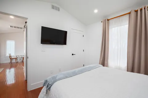 $1,650,000 | 2109 Travis Heights Boulevard, Austin, TX 78704