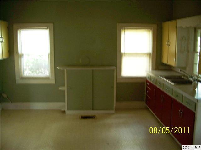 36375 Ellen Road, Unit A New London, NC 28127 - Photo 5 of 10 Gallery Image 5
