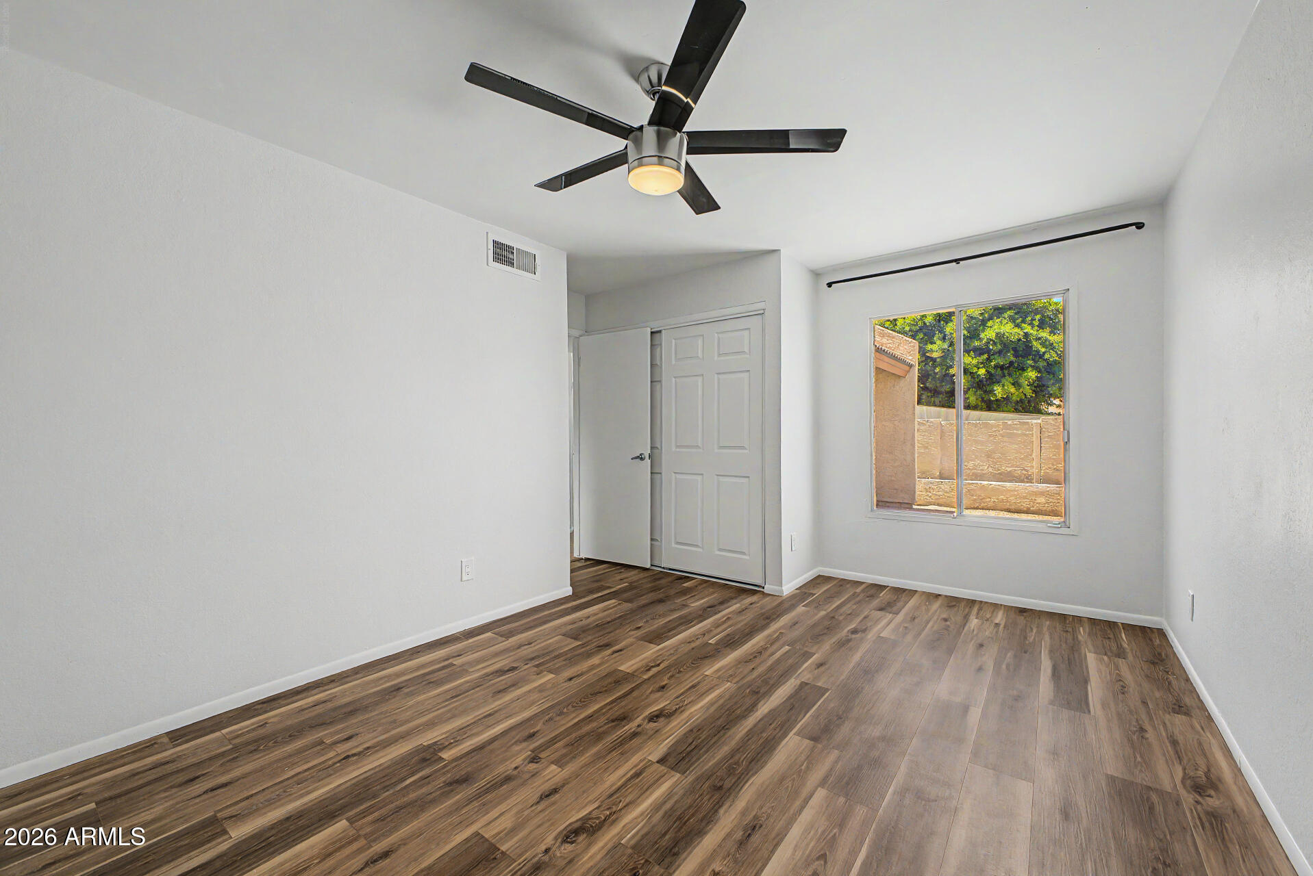 4122 West Calavar Road Phoenix, AZ 85053 - Photo 15 of 25