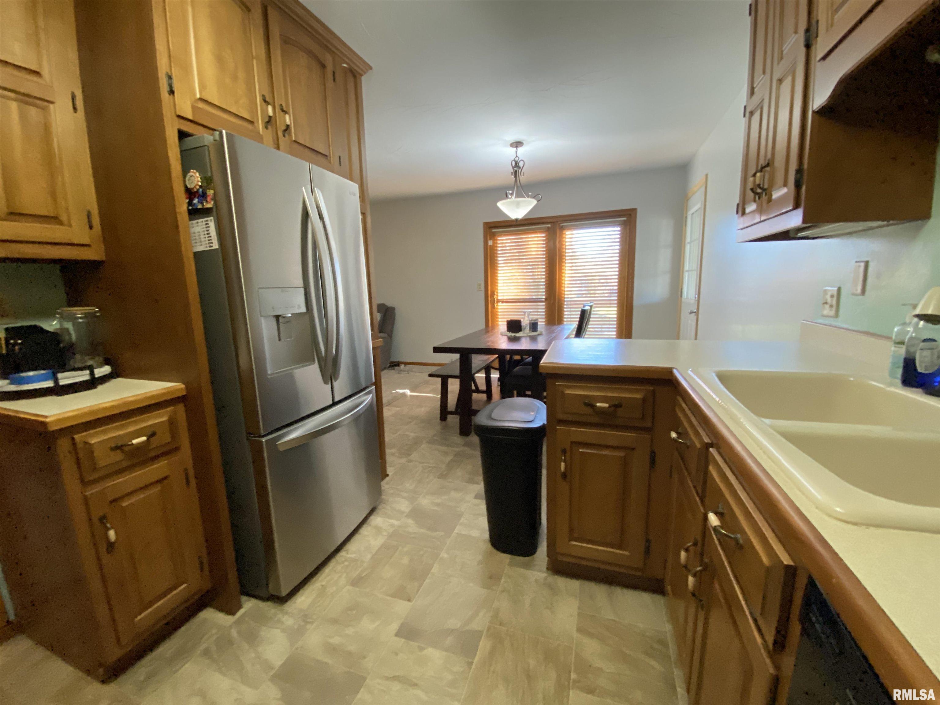 60 Emporia Avenue Springfield, IL 62702 - Photo 13 of 37