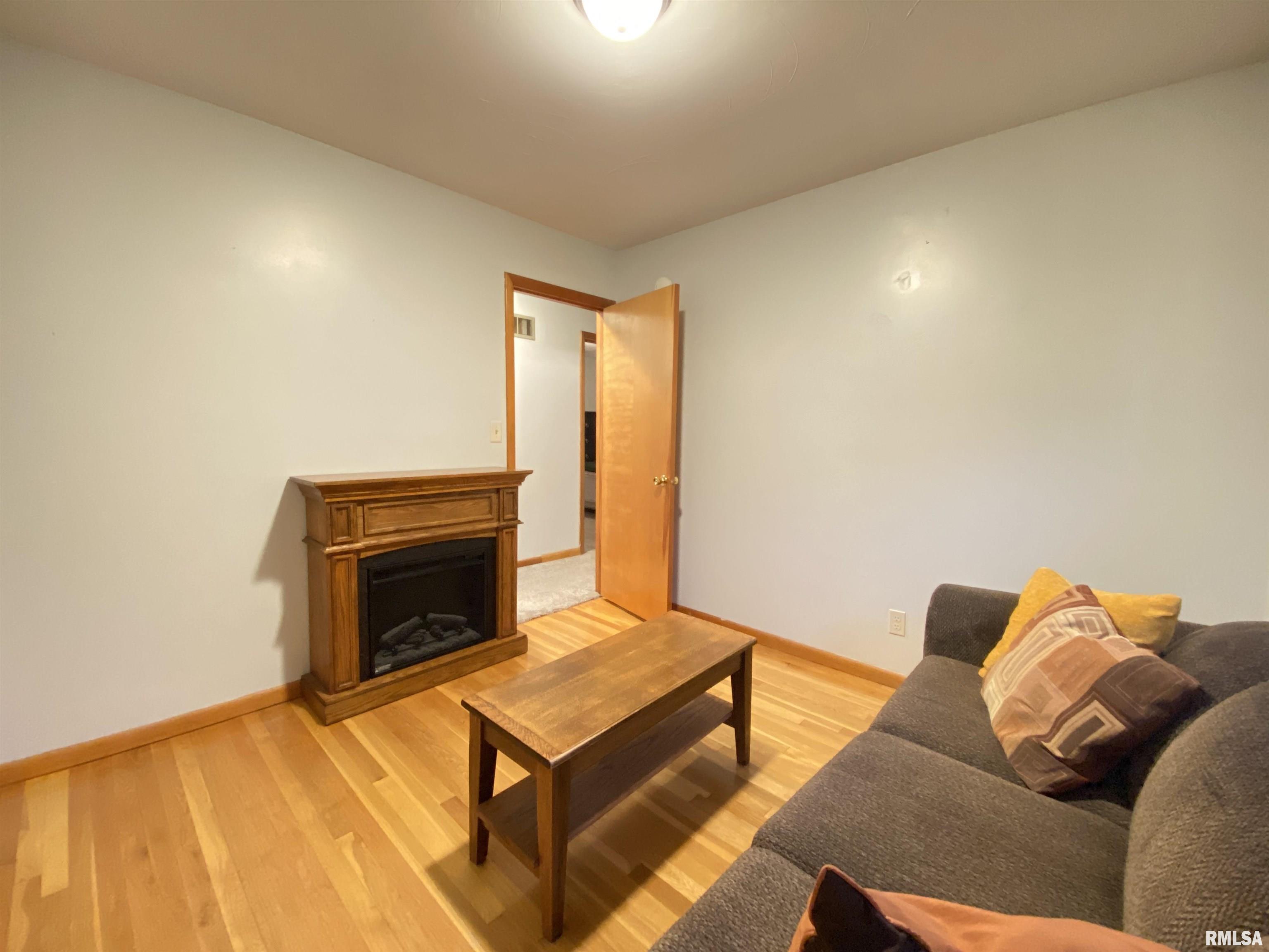 60 Emporia Avenue Springfield, IL 62702 - Photo 23 of 37