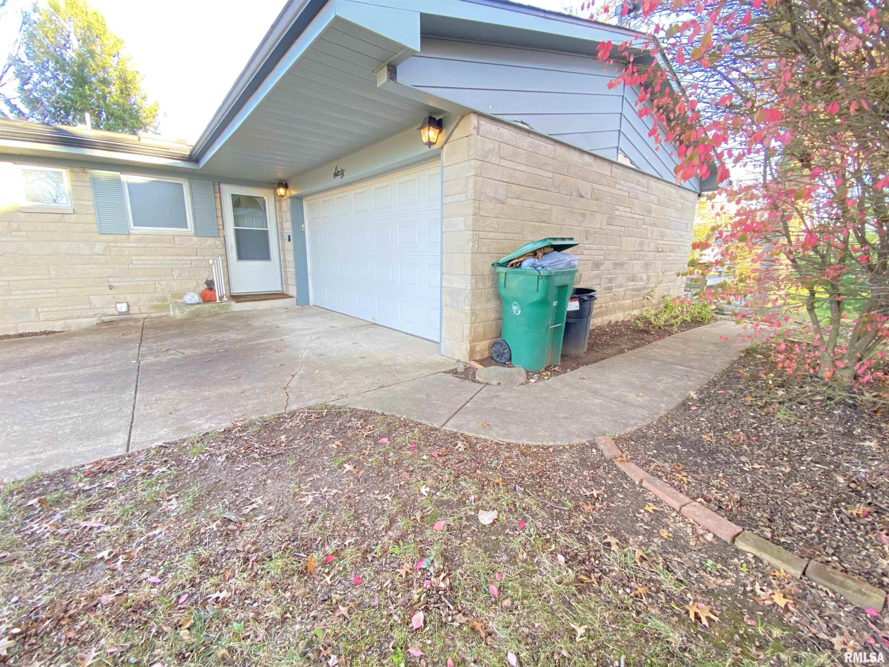60 Emporia Avenue Springfield, IL 62702 - Photo 4 of 37