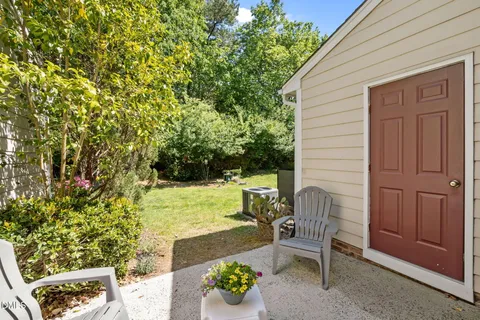 a view of sitting area in back yard