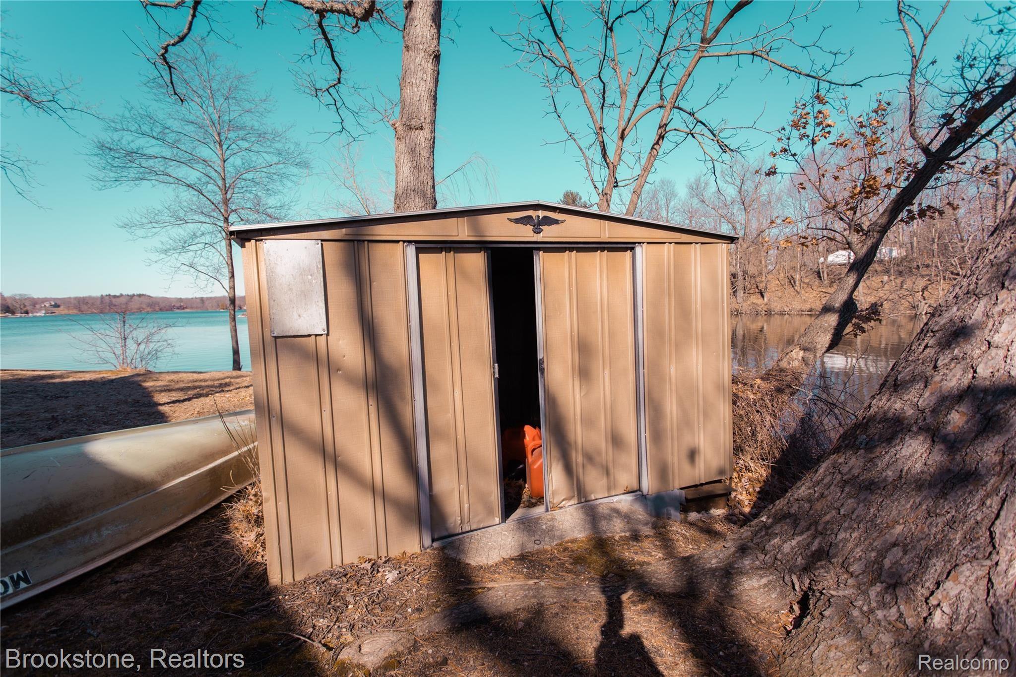 1675 Rochester Road Leonard, MI 48367 - Photo 26 of 62 rochesterlake_nick-22.jpg
