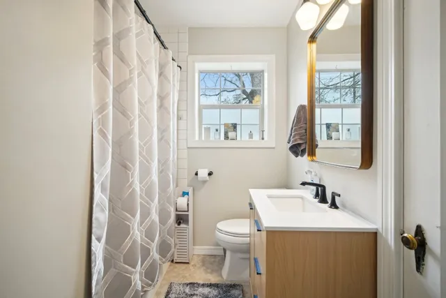 $375,000 | 801 Bishop Street, Smithville, TX 78957