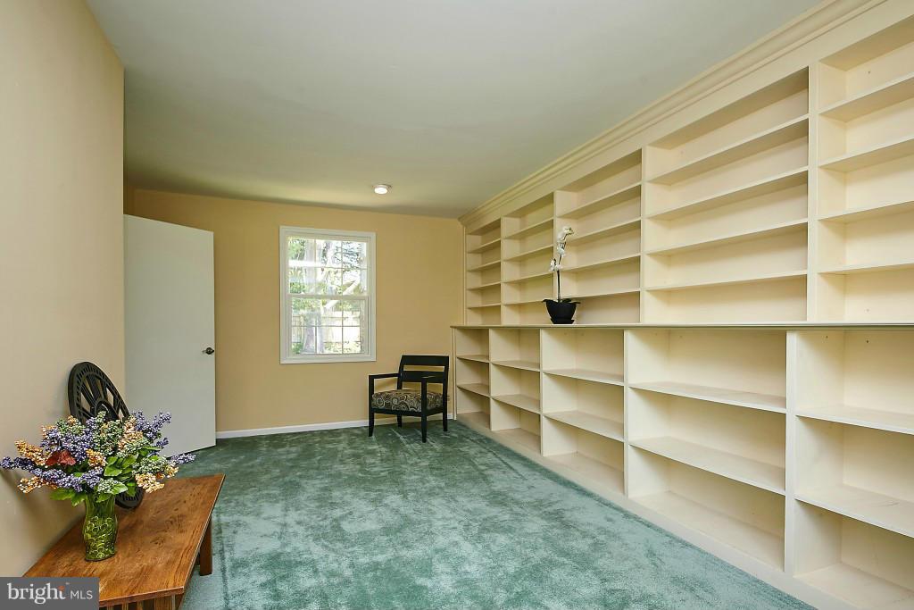 8718 Old Courthouse Road Vienna, VA 22182 - Photo 12 of 30 Den/Study/Library