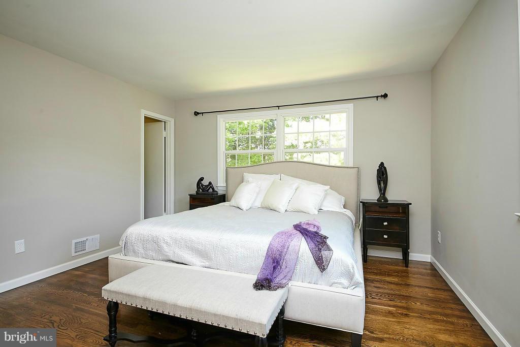 8718 Old Courthouse Road Vienna, VA 22182 - Photo 15 of 30 Bedroom (Master)