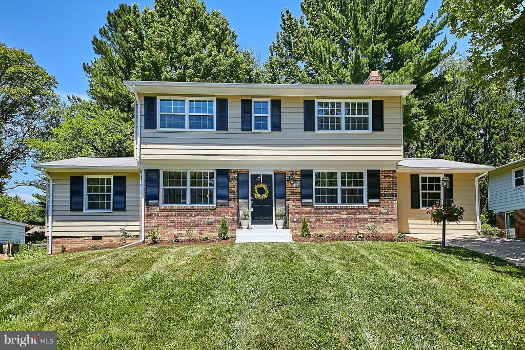 8718 Old Courthouse Road Vienna, VA 22182 - Photo 26 of 30 Exterior (Front)