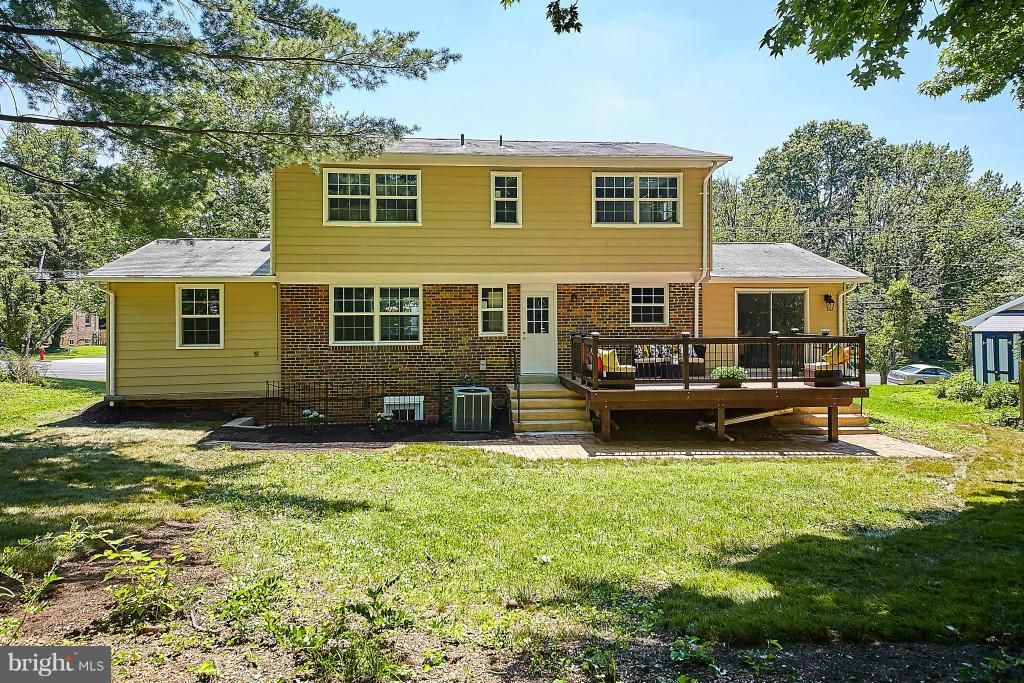 8718 Old Courthouse Road Vienna, VA 22182 - Photo 29 of 30 Exterior (Rear)