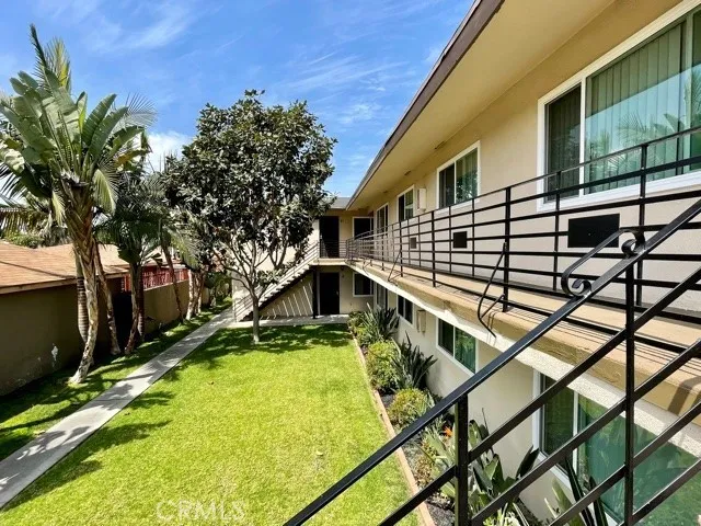 $1,895 | 12425 Harris Avenue, Lynwood, CA 90262