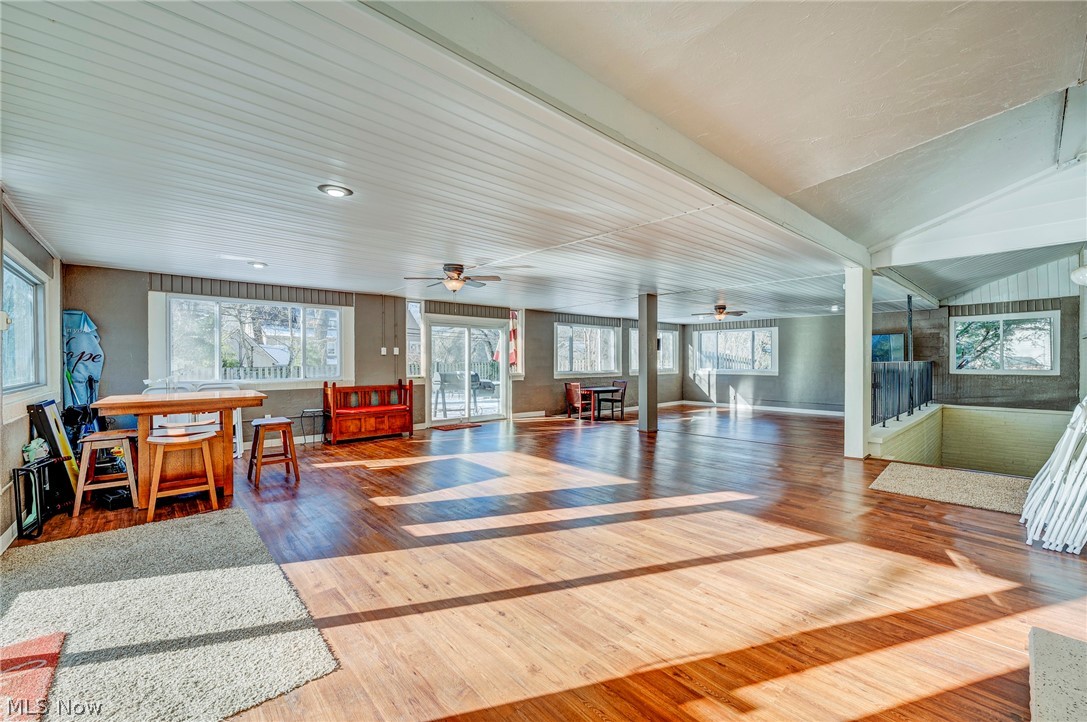 2910 Lee Road Cleveland, OH 44120 - Photo 17 of 35 Sun Room