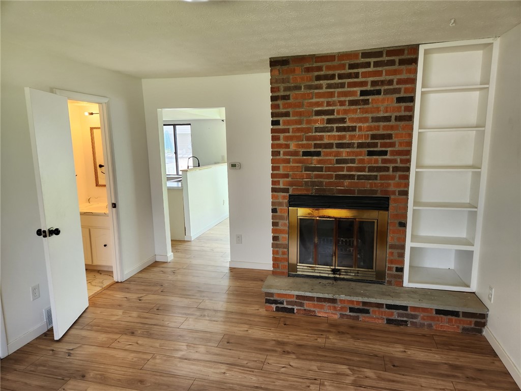 153 Windsorshire Drive Ogden, NY 14624 - Photo 3 of 24