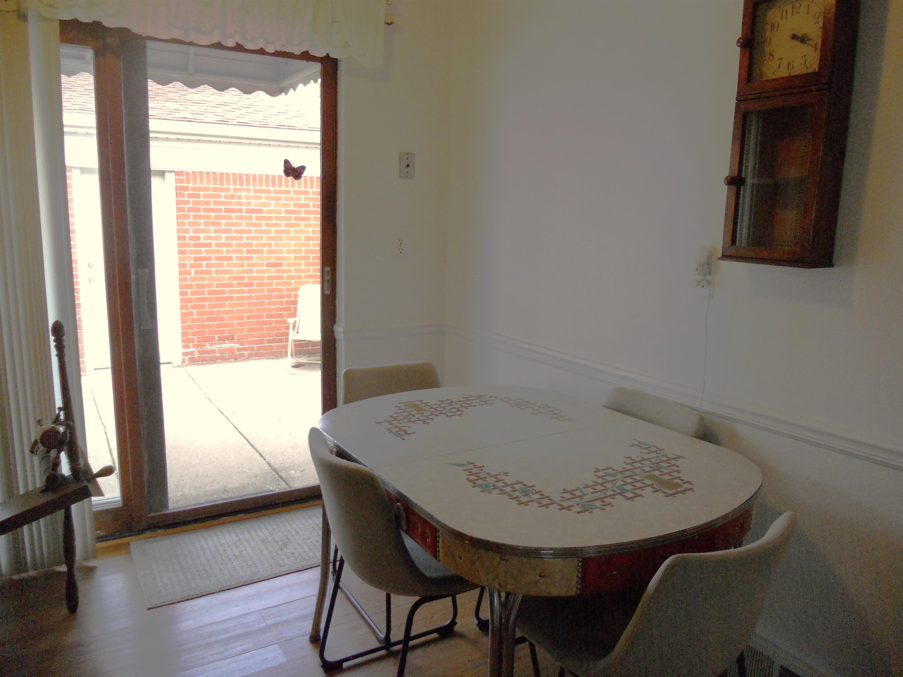2015 Tarry Drive Sterling Heights, MI 48310 - Photo 11 of 51 50143329-32b751f2-945c-435b-88ee-33bd8249bff0.JPG