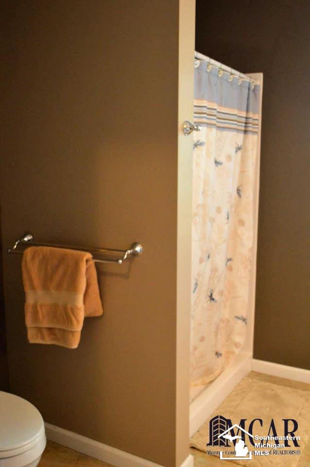 4045 West Rauch Petersburg, MI 49270 - Photo 9 of 30 21373696-8.JPG