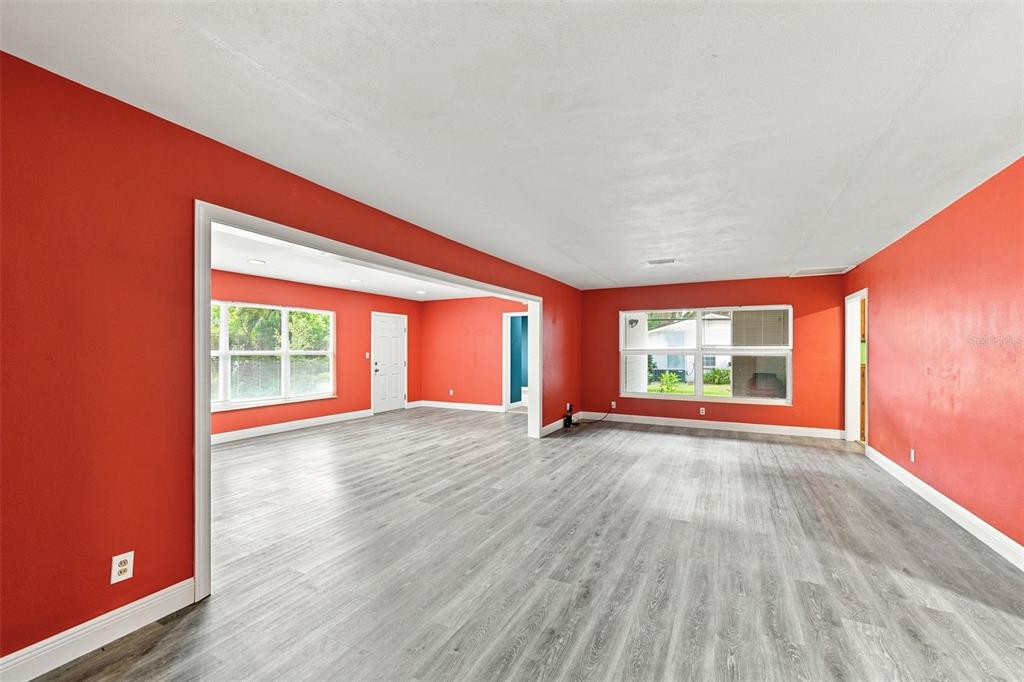 11515 Ravine Road Tampa, FL 33612 - Photo 13 of 45 Gallery Image 13