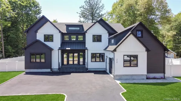 $1,749,000 | 364 Old Farmingdale Road, West Babylon, NY 11704