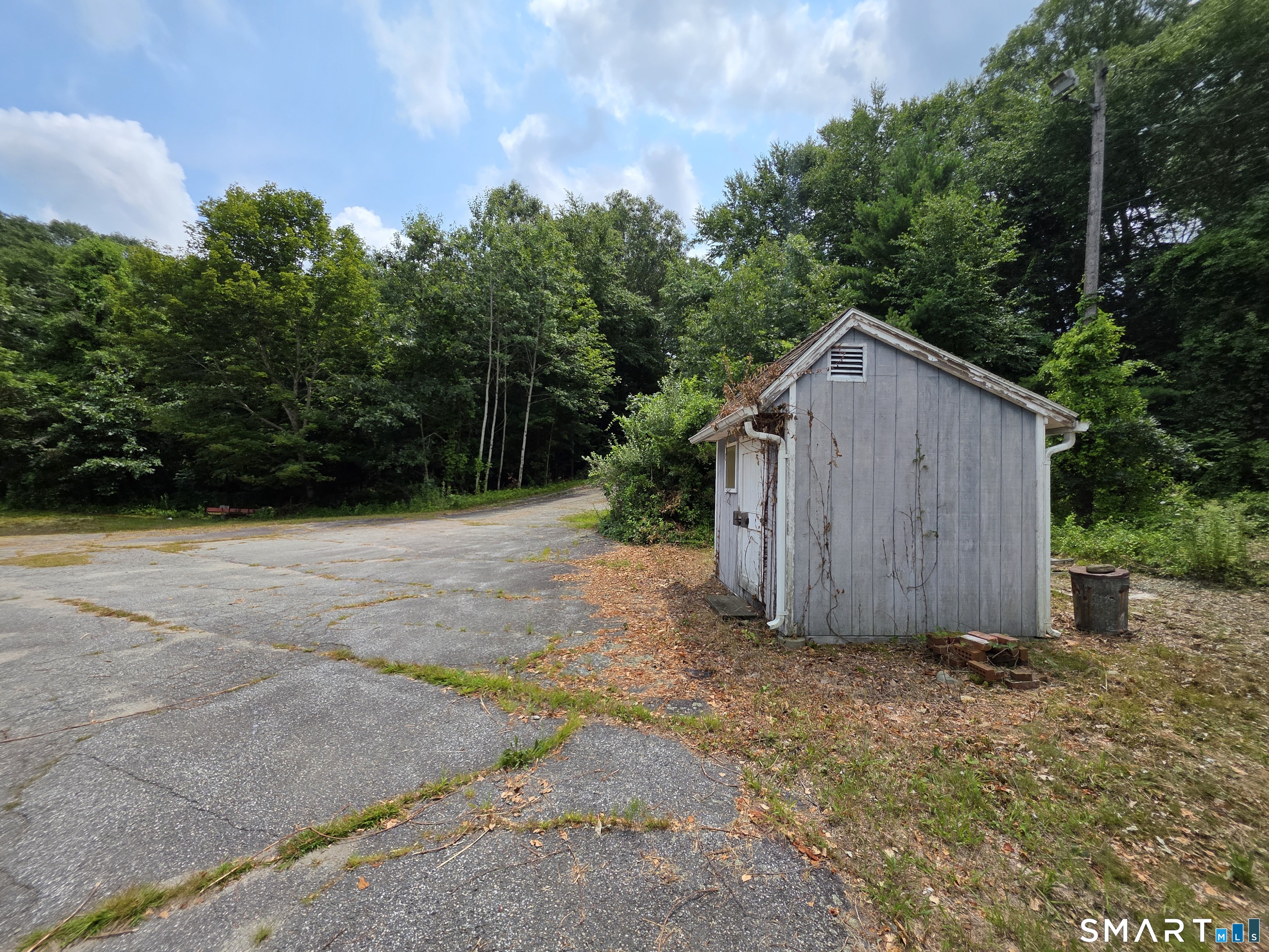 980 Voluntown Road Griswold, CT 06351 - Photo 4 of 36