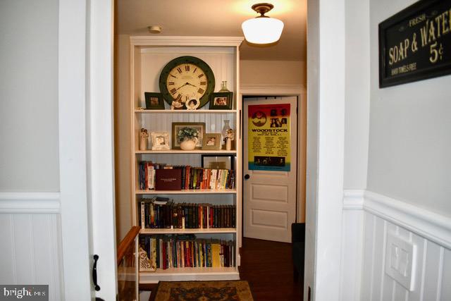 9203 Burbank Road Philadelphia, PA 19115 - Photo 35 of 62