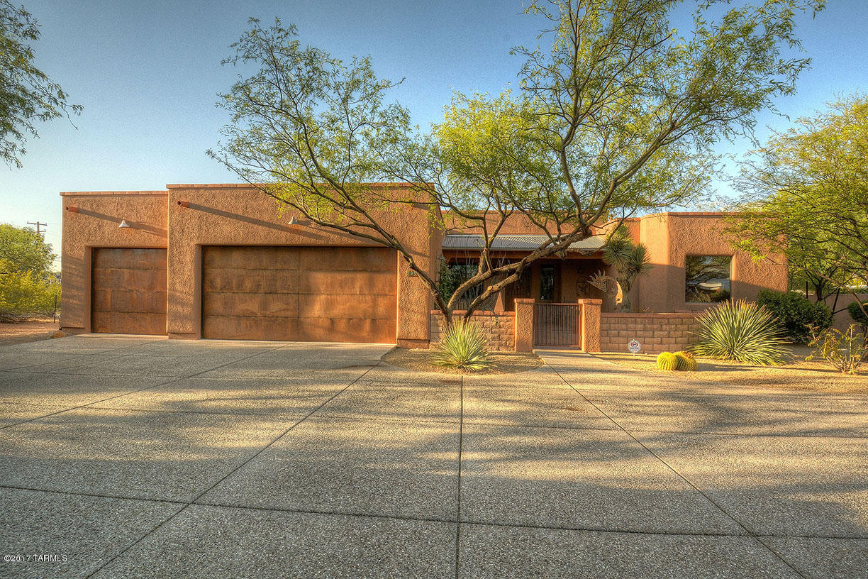 1945 East Lind Road Tucson, AZ 85719 - Photo 1 of 29 Gallery Image 1