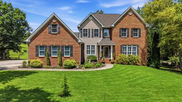 $799,900 | 227 English Oaks Drive Northeast, Cleveland, TN 37323