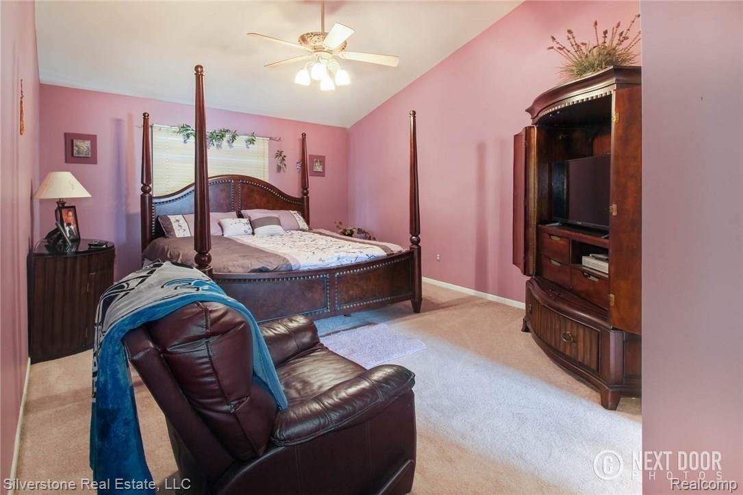 3327 Paddington Court Rochester, MI 48309 - Photo 19 of 41 IMG_7668Blended.jpg