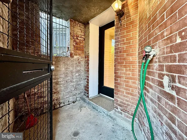 $2,850 | 2017 13th Street Northwest, Unit B, Washington, DC 20009