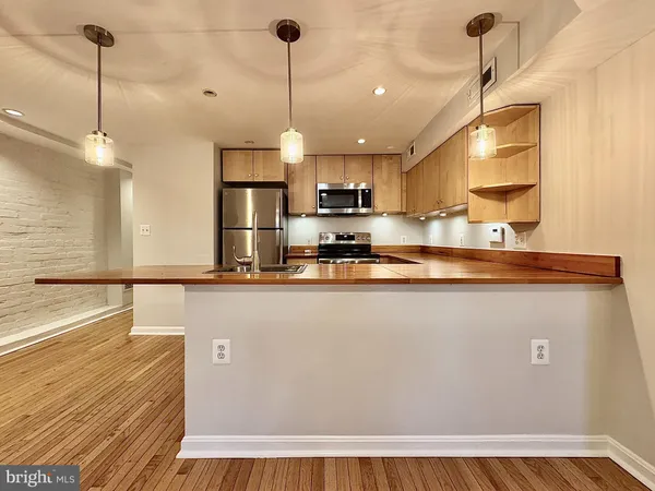 $2,850 | 2017 13th Street Northwest, Unit B, Washington, DC 20009