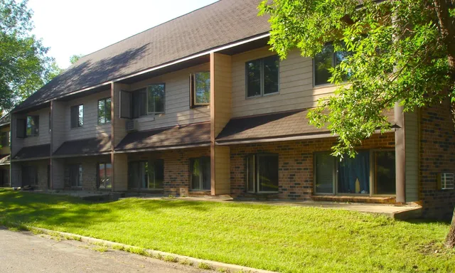 $847 | 1440 9th Street, Unit 2, Granite Falls, MN 56241