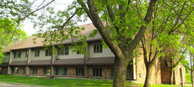 $847 | 1440 9th Street, Unit 2, Granite Falls, MN 56241