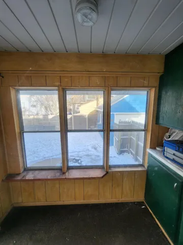 $299,900 | 1614 74th Street, Kenosha, WI 53143