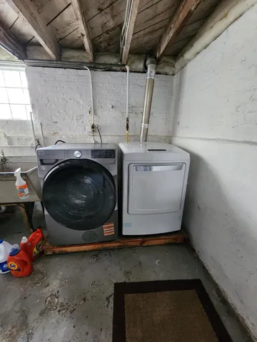 $299,900 | 1614 74th Street, Kenosha, WI 53143